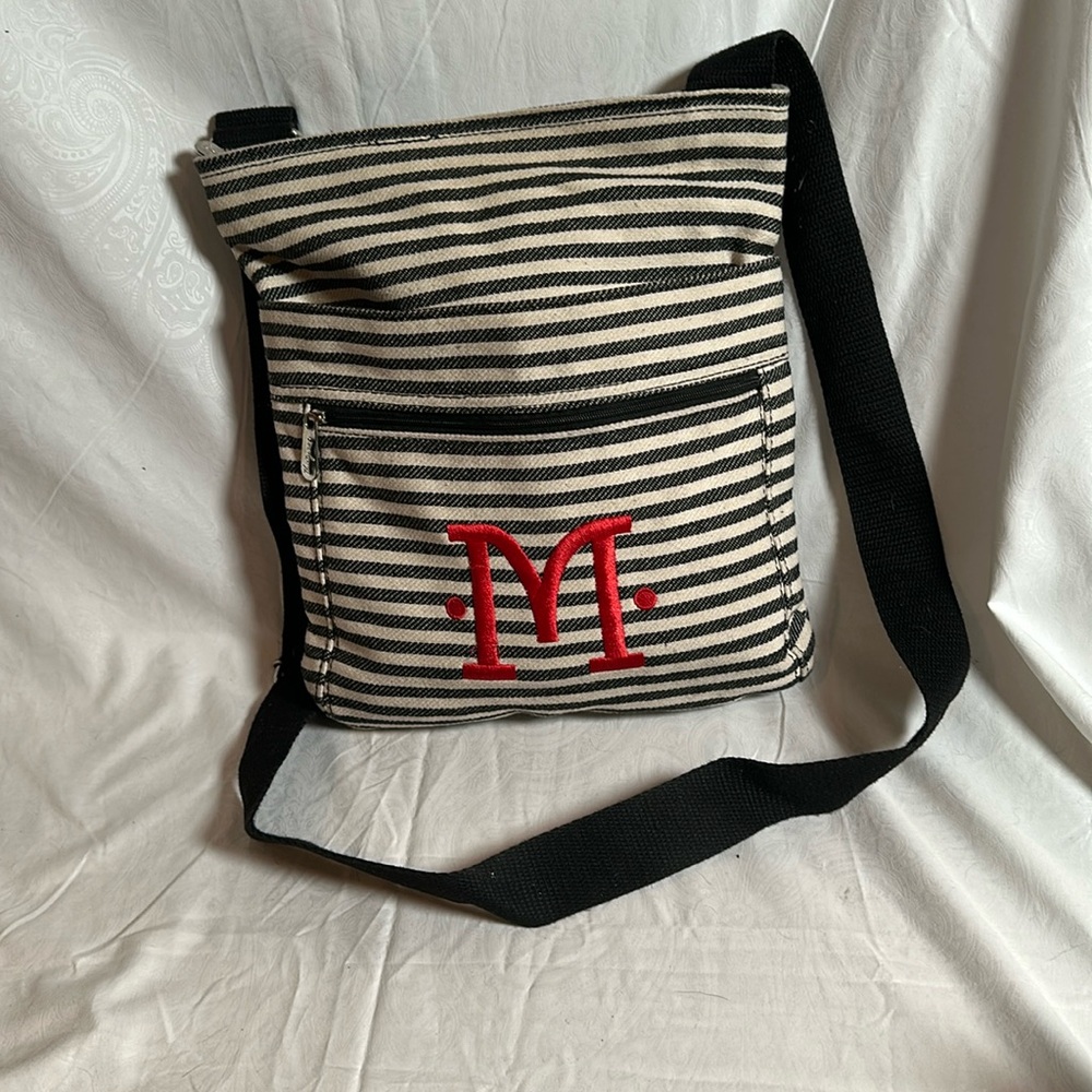 Thirty one crossbody canvas stripe w/ M